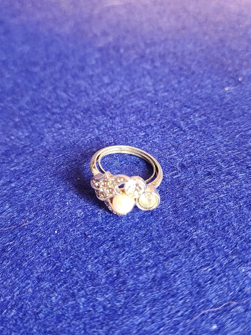 Vintage Avon Silver Pearl & Crystal Cluster Ring - Women Jewelry